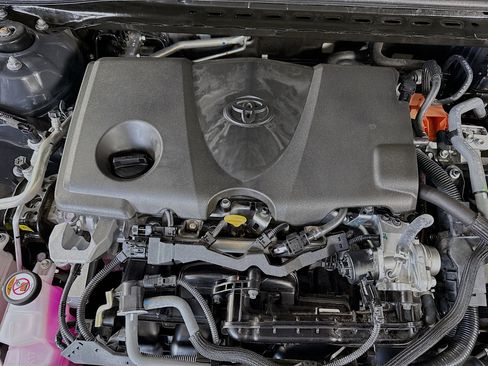 Used 2025 Toyota Camry SE w/ Convenience Package FWD image 39