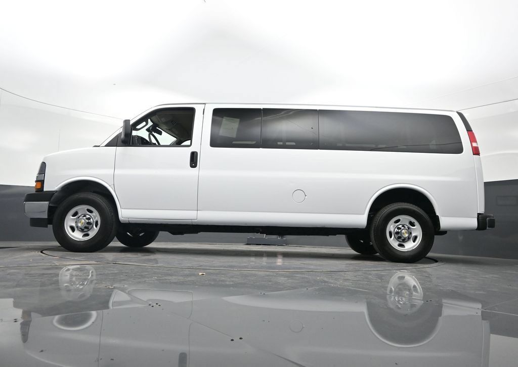 Certified 2024 Chevrolet Express 3500 LT w/ LT Preferred Equipment Group RWD image 30