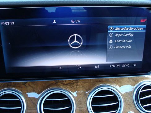 Used 2018 Mercedes-Benz E 300 E 300 image 21