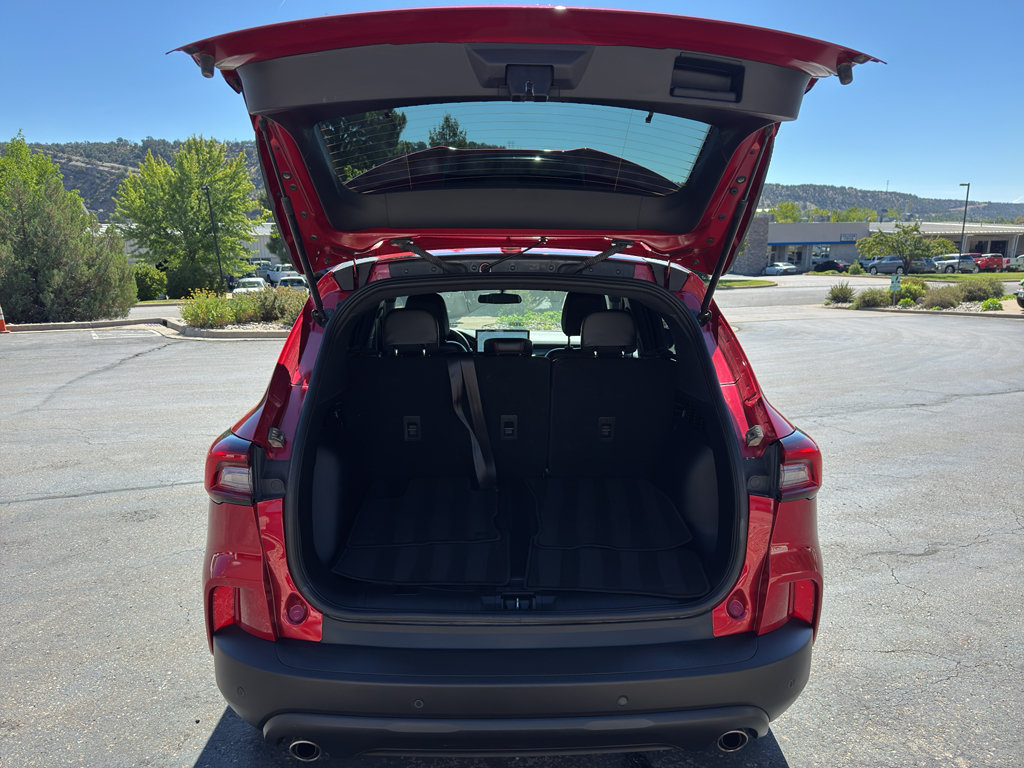 Used 2025 Ford Escape ST-Line w/ Tech Pack #1 AWD/4WD image 6