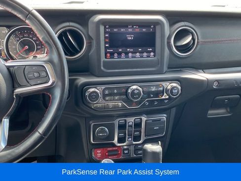 Used 2020 Jeep Wrangler Unlimited Rubicon w/ Quick Order Package 28Y Recon AWD/4WD image 10