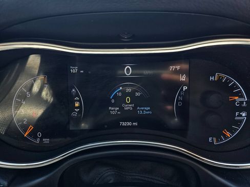 Used 2017 Jeep Grand Cherokee Trailhawk w/ Trailhawk Luxury Group AWD/4WD image 25