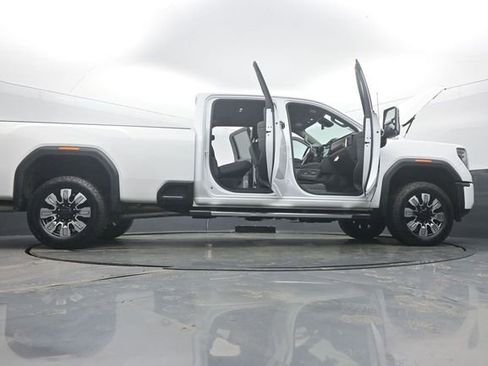 Used 2025 GMC Sierra 2500 Denali w/ Technology Package image 61