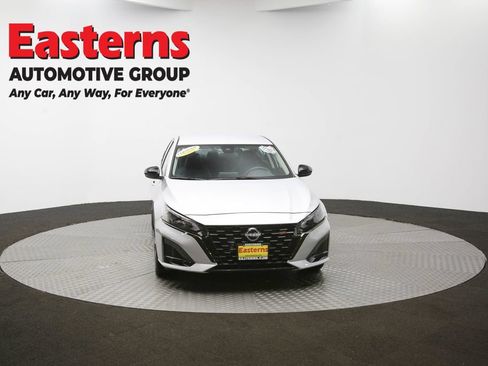 Used 2023 Nissan Altima 2.5 SR FWD image 48