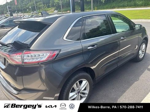 Used 2017 Ford Edge SEL w/ Equipment Group 201A AWD/4WD image 2