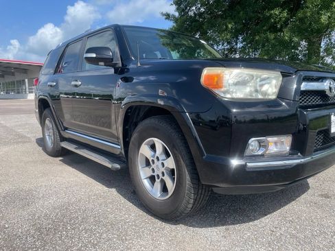 Used 2011 Toyota 4Runner SR5 RWD image 10