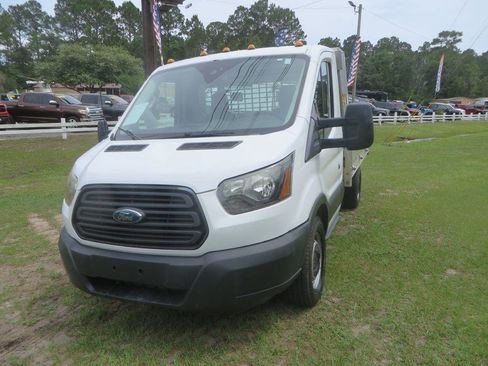 Used 2018 Ford Transit 250 138 RWD image 2