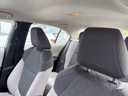 Used 2022 Toyota Corolla LE image 15