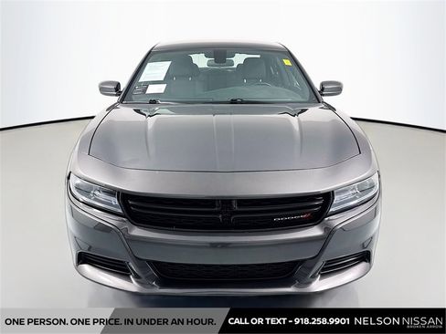 Used 2020 Dodge Charger SXT image 2