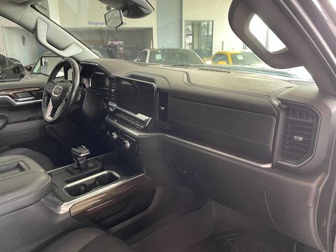 Used 2022 GMC Sierra 1500 Elevation image 32