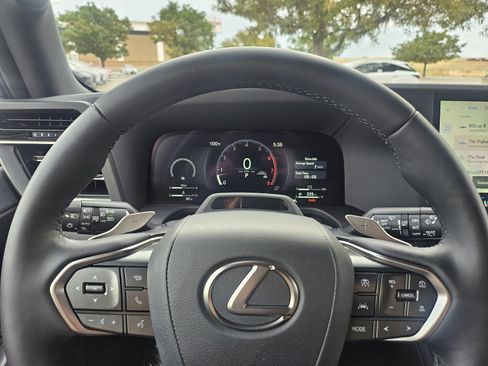 Used 2026 Lexus GX 550 w/ Accessory Package (2T) AWD/4WD image 11