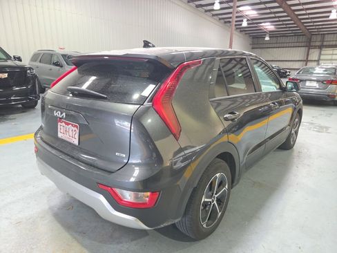 Used 2025 Kia Niro LX FWD image 9