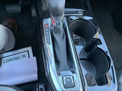 Used 2025 Chevrolet Trax LT w/ LT Convenience Package image 44