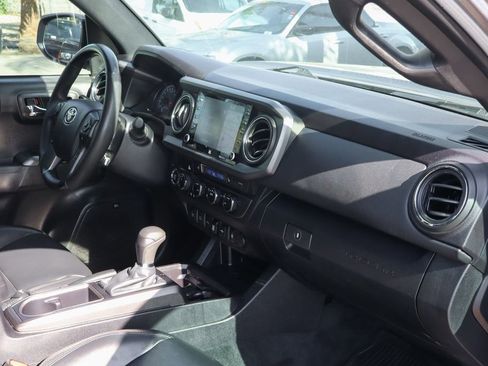 Used 2023 Toyota Tacoma TRD Off-Road w/ TRD Premium Off Road Package AWD/4WD image 43