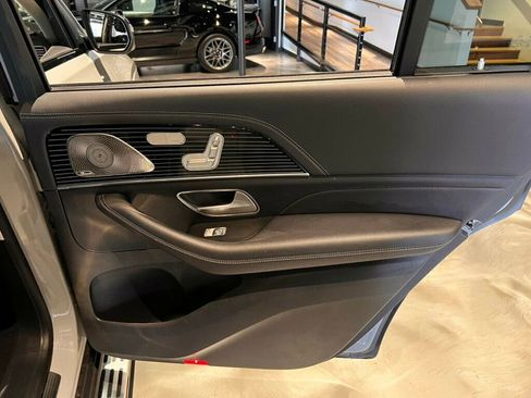 Used 2024 Mercedes-Benz GLS 580 4MATIC image 26