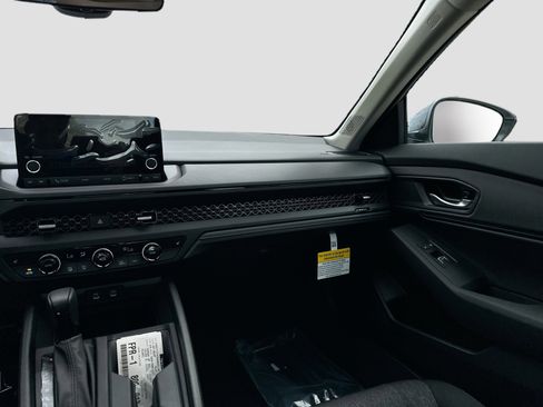 New 2025 Honda Accord SE image 17