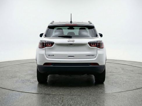 Used 2025 Jeep Compass Limited image 7