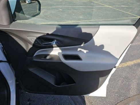 Used 2022 Chevrolet Equinox LT image 15