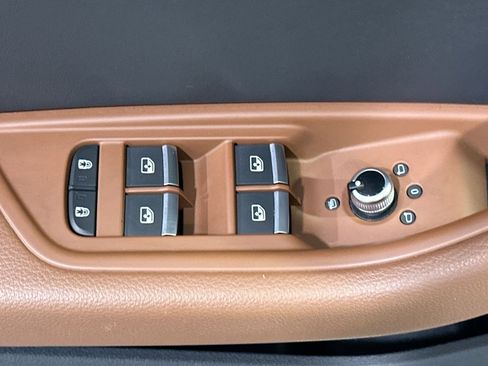 Used 2022 Audi A4 2.0T Premium w/ Convenience Package image 16