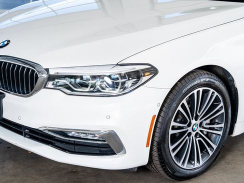 Used 2018 BMW 540i xDrive image 12