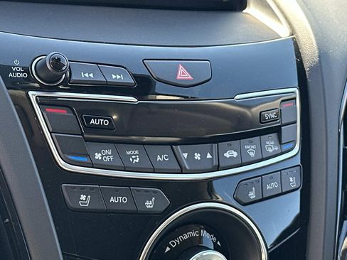 Certified 2025 Acura RDX SH-AWD w/ Advance Package image 20