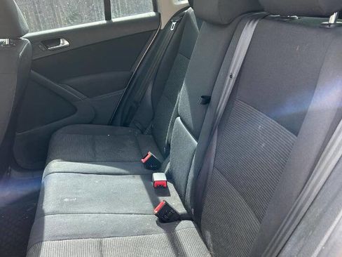 Used 2013 Volkswagen Tiguan S image 29