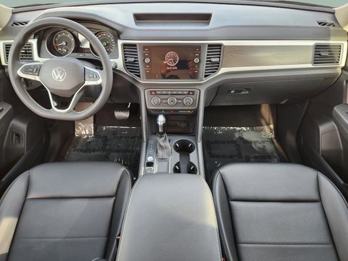 Used 2021 Volkswagen Atlas SE image 34