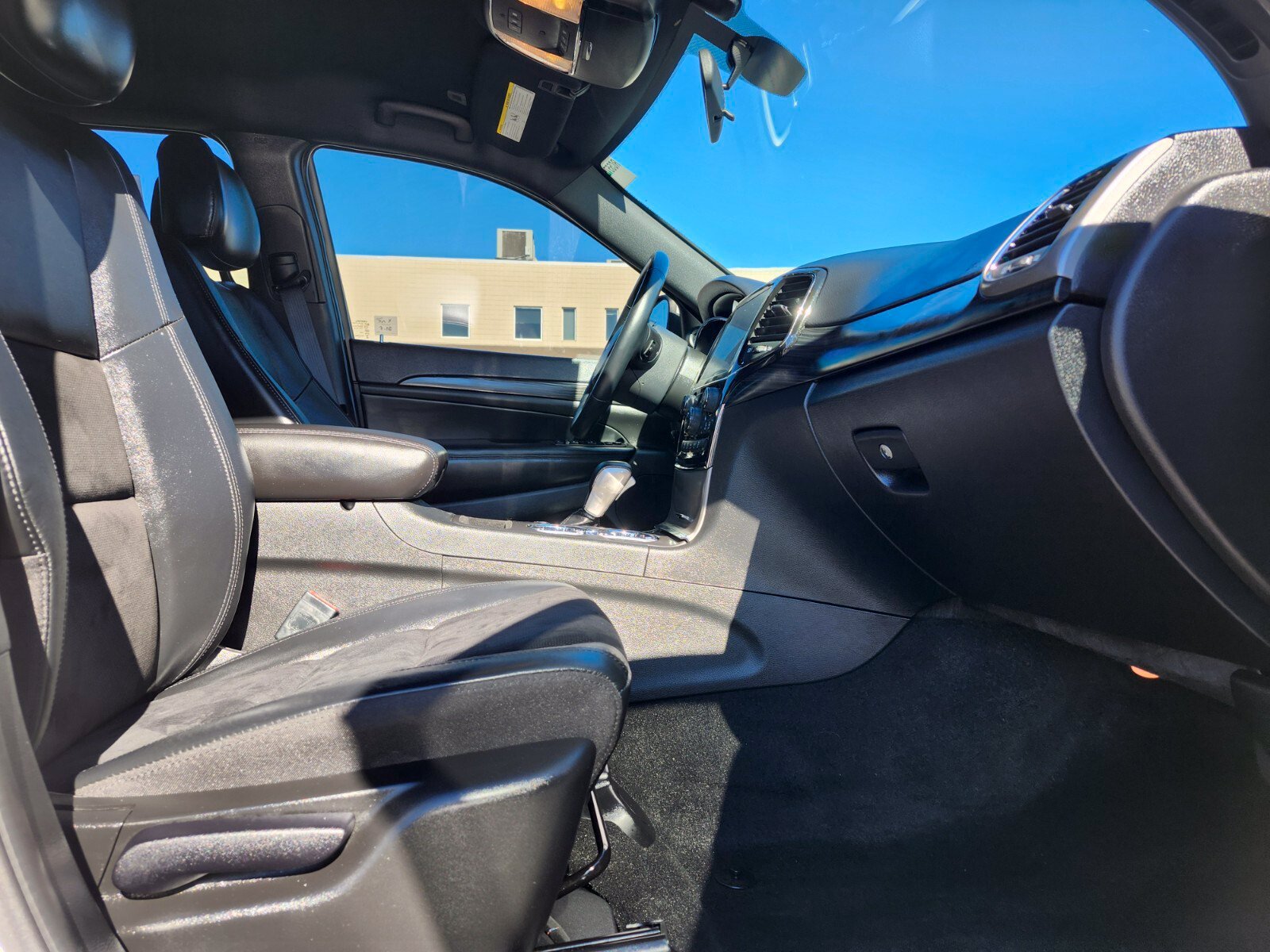 Used 2021 Jeep Grand Cherokee Laredo X AWD/4WD image 10