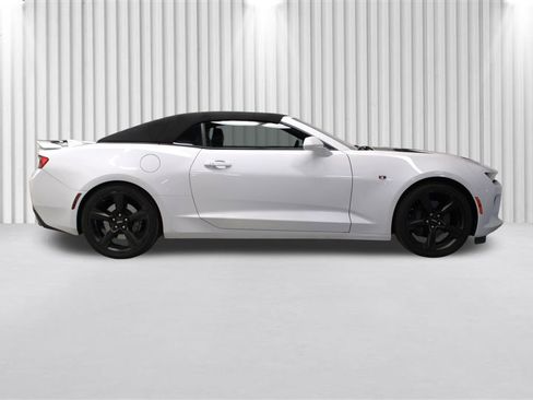 Used 2016 Chevrolet Camaro SS image 2