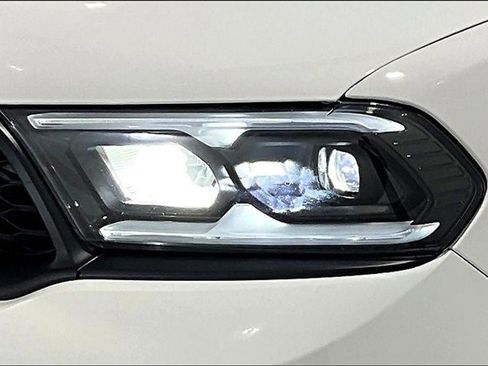 Used 2025 Dodge Durango R/T image 33