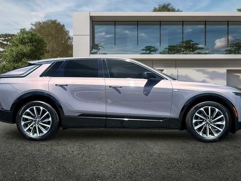Certified 2024 Cadillac Lyriq Sport RWD image 3