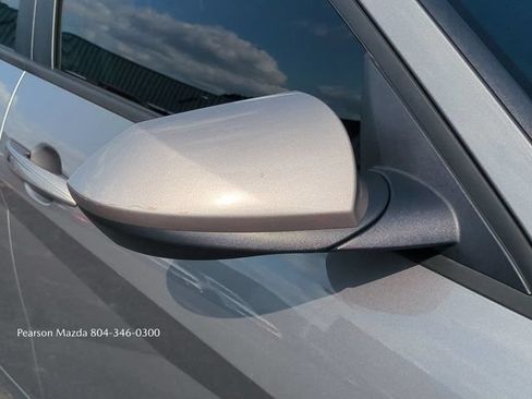 Used 2024 Hyundai Elantra SEL FWD image 13