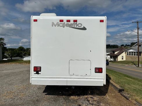 Used 2017 Ford E-350 and Econoline 350 Super Duty w/ Motorhome Prep Package RWD image 11
