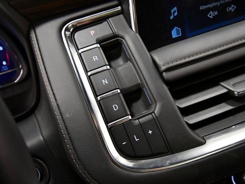 Used 2024 Chevrolet Tahoe High Country w/ Premium Package image 24