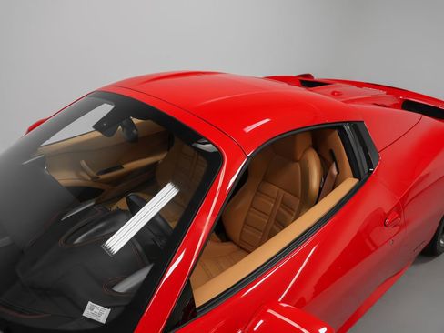 Certified 2013 Ferrari 458 Spider RWD image 67
