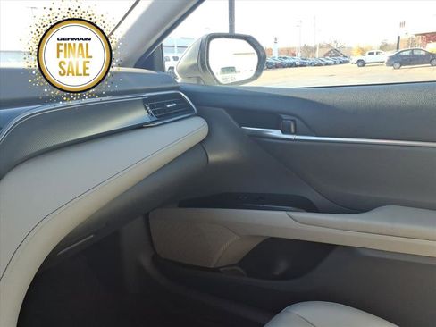 Used 2024 Toyota Camry SE image 21