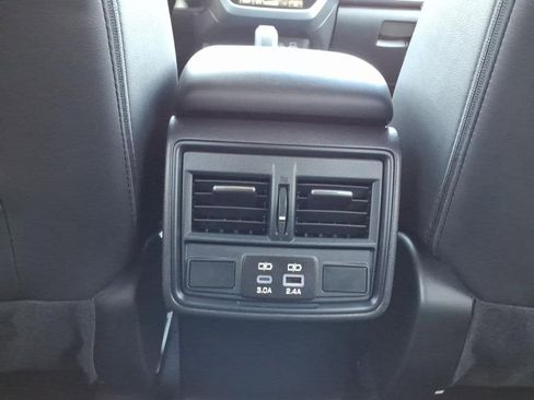 Used 2025 Subaru Forester Premium AWD/4WD image 23
