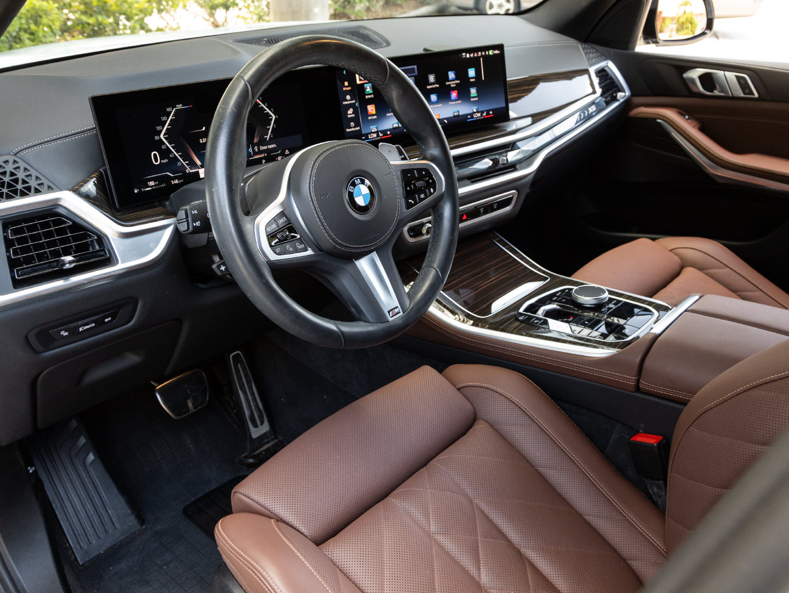 Used 2025 BMW X5 sDrive40i w/ M Sport Package RWD image 4