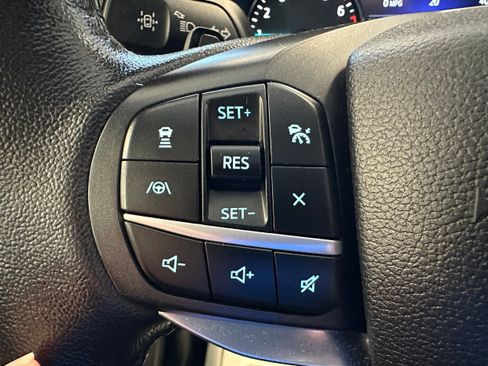 Used 2020 Ford Explorer Limited image 24