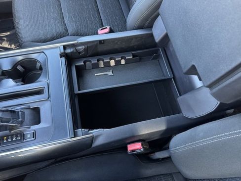 Certified 2022 Ford F150 XLT w/ Equipment Group 302A High image 21