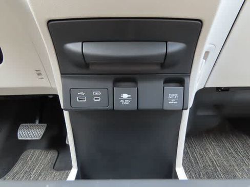Certified 2026 Honda Odyssey Elite image 25
