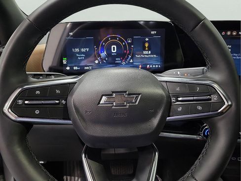 Used 2026 Chevrolet Equinox ACTIV w/ Convenience Package III image 19