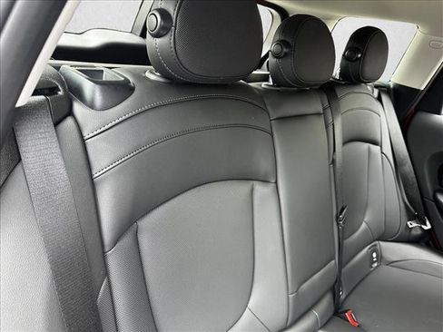 Used 2023 MINI Cooper Clubman S image 25