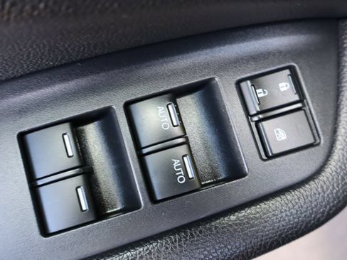 Used 2016 Honda Pilot Touring image 29
