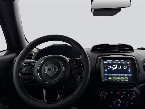 Used 2021 Jeep Renegade Latitude image 33