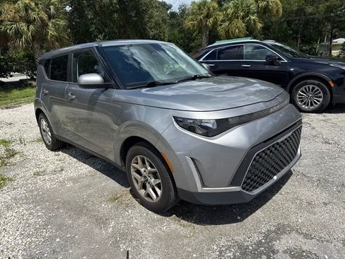 Certified 2024 Kia Soul LX w/ Option Group 015 FWD image 3