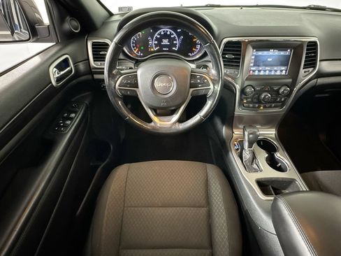 Used 2020 Jeep Grand Cherokee Laredo AWD/4WD image 20