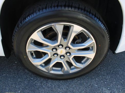 Used 2019 Chevrolet Traverse Premier w/ LPO, 'HIT The Road' Package image 12
