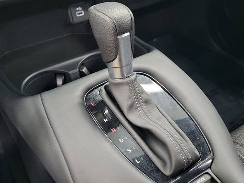 Used 2025 Honda HR-V LX image 31