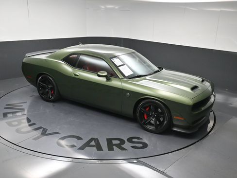 Used 2022 Dodge Challenger SRT Hellcat Redeye RWD image 32